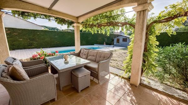 PISCINE / 5 CHAMBRES / PROCHE COMMERCES ET SERVICES