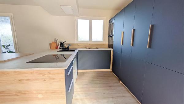 PISCINE / 5 CHAMBRES / PROCHE COMMERCES ET SERVICES