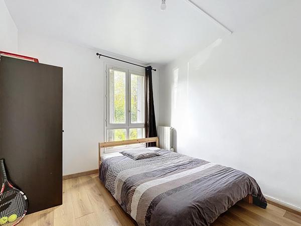 Le charme d’un duplex, la quiétude d’un jardin.