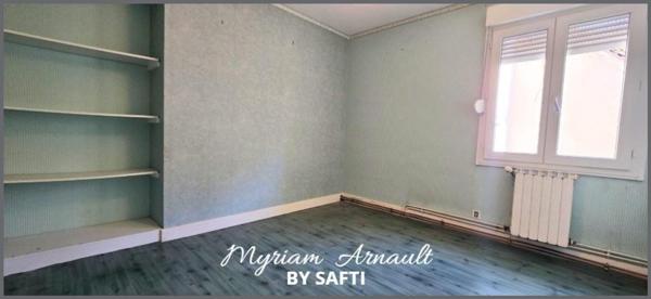 Maison 162 m², 2 garages, grange, puits, terrain