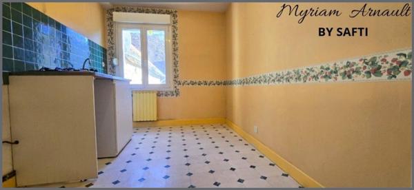 Maison 162 m², 2 garages, grange, puits, terrain