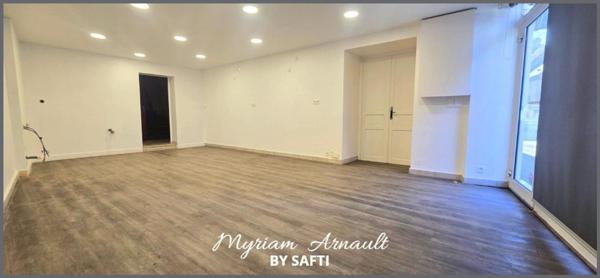 Maison 162 m², 2 garages, grange, puits, terrain