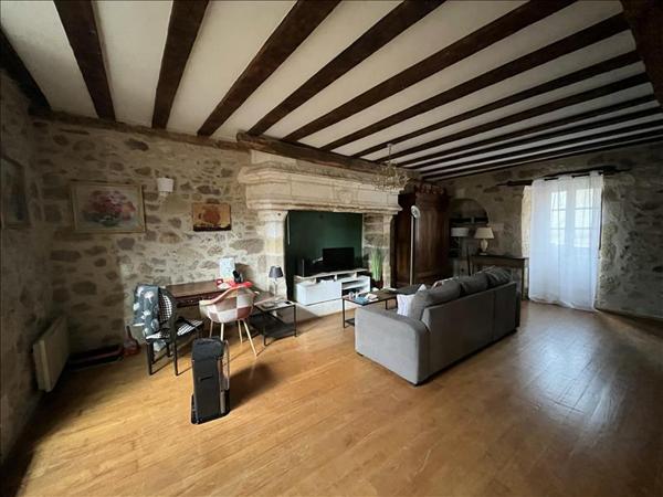 Maison à vendre |  Saint-Jean-de-Côle |  4 pièces | 137 m²