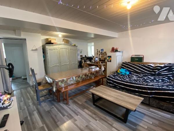 maison de village jumelée par pignon sur cave et trois niveaux 90,89 m² jardin arrière - S/227 m²