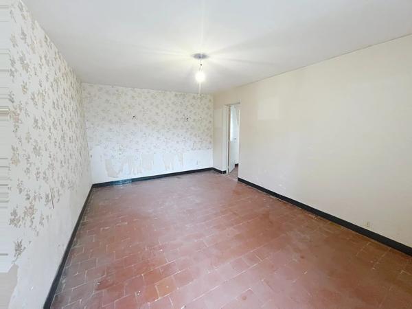Vente                                                      Maison de village
                        
                     4 pièces                      71 m2                     à Bourguignon-sous-Montbavin