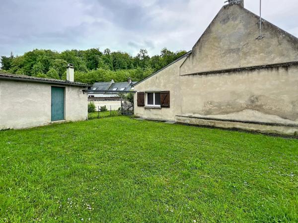 Vente                                                      Maison de village
                        
                     4 pièces                      71 m2                     à Bourguignon-sous-Montbavin