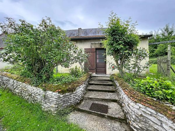 Vente                                                      Maison de village
                        
                     4 pièces                      71 m2                     à Bourguignon-sous-Montbavin