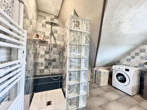 Appartement coup de cœur dans maison bifamiliale