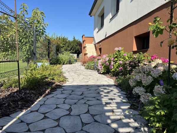 Appartement coup de cœur dans maison bifamiliale