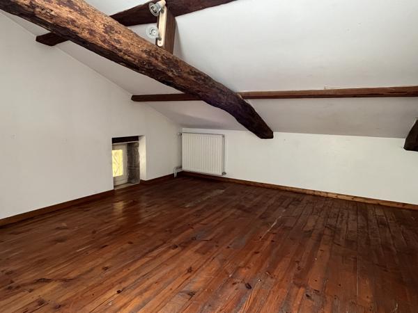 Maison en pierre de 125 m² sur grand terrain