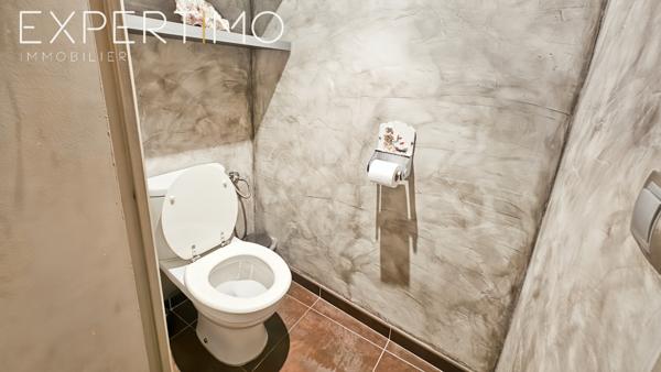 Fréjus (83600) Fréjus, Maison de village de 71.81m² + garage aménagé en studio de 27 m²