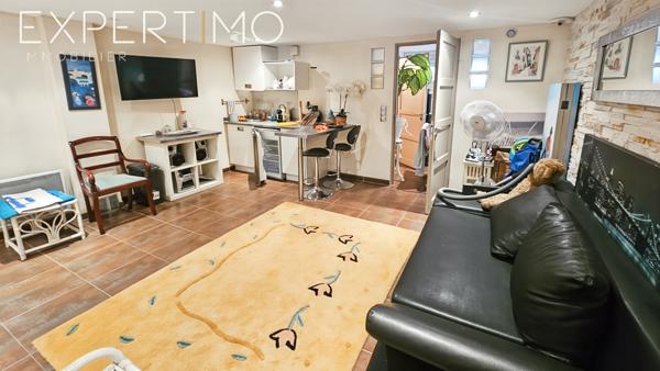 Fréjus (83600) Fréjus, Maison de village de 71.81m² + garage aménagé en studio de 27 m²