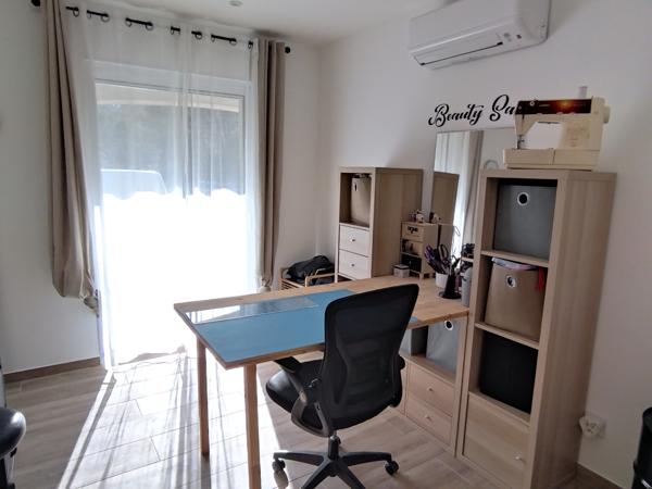 Le Thoronet (83340) LE THORONET Villa récente de plain pied avec appartement indépendant.