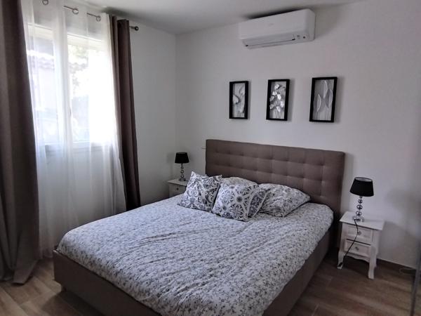 Le Thoronet (83340) LE THORONET Villa récente de plain pied avec appartement indépendant.