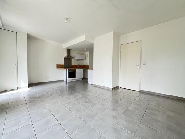 EXCLUSIVITE BRUZ T4 - Appartement 3 chambres environ 80m²  avec jardin plein SUD - Garage et parking couvert