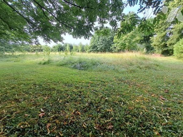 Unique sur ARGENCES,

Terrain à bâtir d'une surface d'environ 1852 m² en centre ville , tous ...