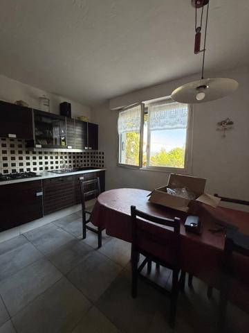 Maison de 157 m2, piscine et terrain de 3715 m2 à COUCHES (71)