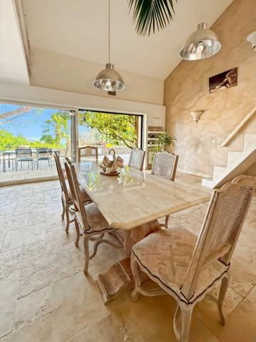 Maison de 157 m2, piscine et terrain de 3715 m2 à COUCHES (71)