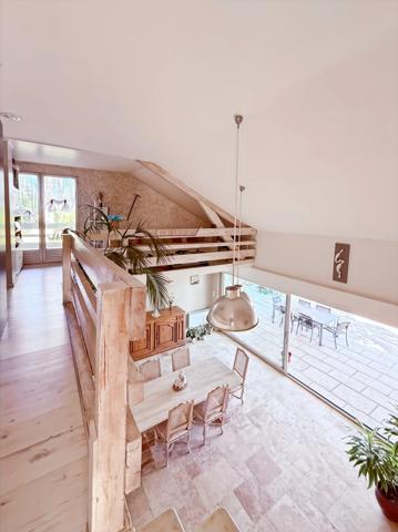 Maison de 157 m2, piscine et terrain de 3715 m2 à COUCHES (71)