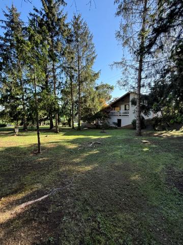 Maison de 157 m2, piscine et terrain de 3715 m2 à COUCHES (71)