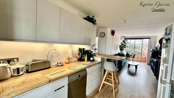 SIX FOURS LES PLAGES - PROXIMITE DU CENTRE VILLE - PETITE COPROPRIETE AU CALME - APPARTEMENT T3  - CAVE PRIVATIVE