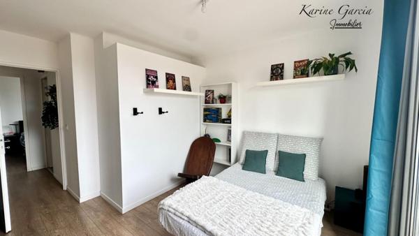 SIX FOURS LES PLAGES - PROXIMITE DU CENTRE VILLE - PETITE COPROPRIETE AU CALME - APPARTEMENT T3  - CAVE PRIVATIVE