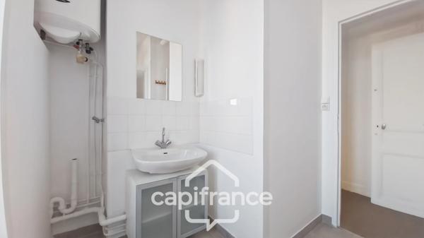 Maisons-Alfort-Quartier Planètes-A vendre2 pièces-28,646m2-lumineux-Traversant-Proche transports-commerces, marché