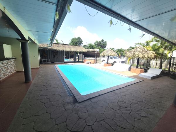 Maison T6 + T1 avec piscine