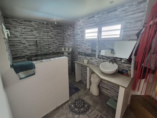 Maison T6 + T1 avec piscine