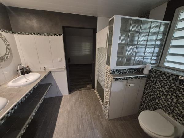 Maison T6 + T1 avec piscine