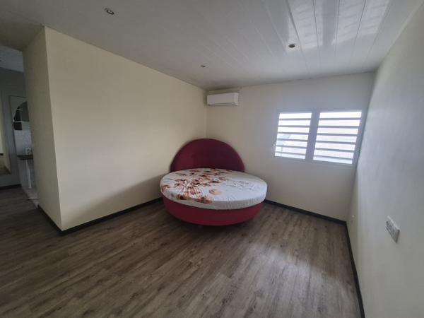 Maison T6 + T1 avec piscine