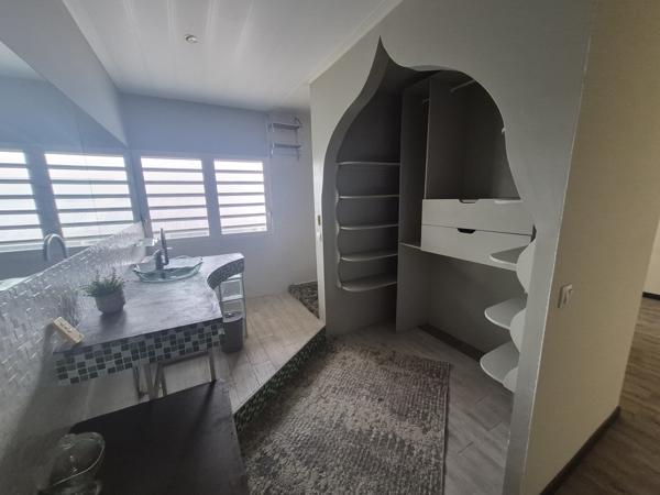 Maison T6 + T1 avec piscine