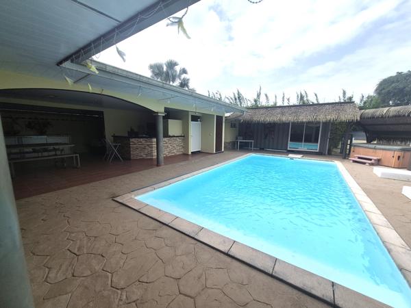Maison T6 + T1 avec piscine
