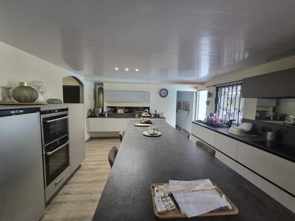 Maison T6 + T1 avec piscine