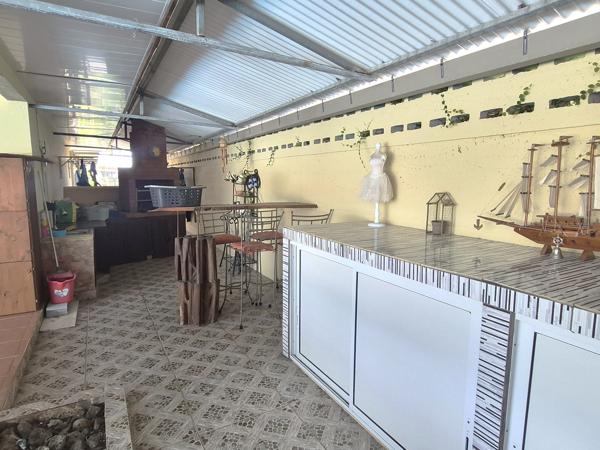 Maison T6 + T1 avec piscine