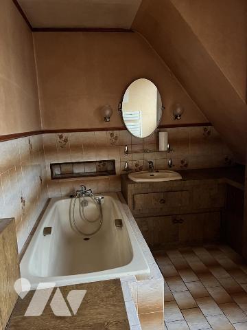 MAISON DE LOTISSEMENT