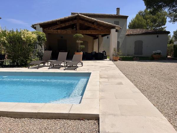 Golf de Pont Royal, Maison classe B , pisicne chauffée