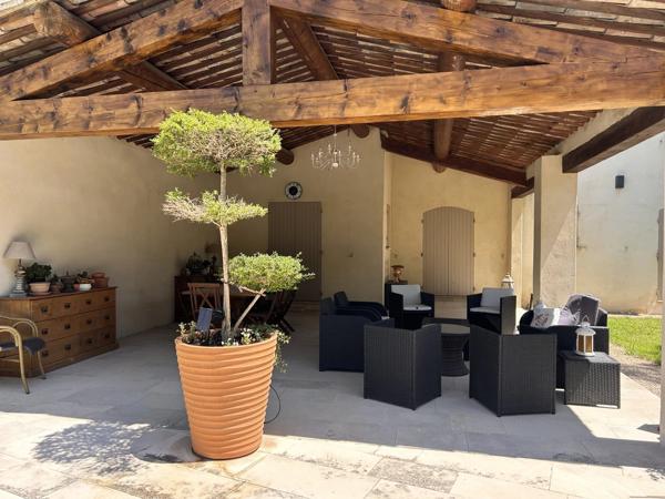 Golf de Pont Royal, Maison classe B , pisicne chauffée