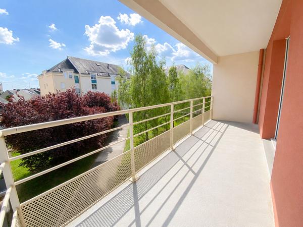 49000 ANGERS Type 4 - PLACE LAFAYETTE