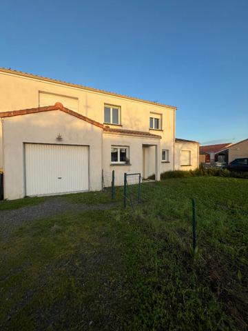 PAIMBOEUF - PROCHE SUPER U,  
Paimboeuf 44560