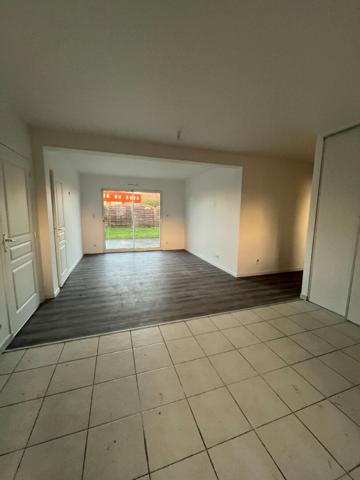 PAIMBOEUF - PROCHE SUPER U,  
Paimboeuf 44560