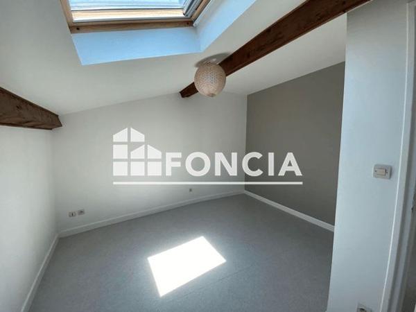 Location Appartement 2 pièces 46.08 m² - PLACE DE LA POSTE Alixan 26300