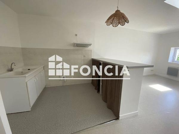 Location Appartement 2 pièces 46.08 m² - PLACE DE LA POSTE Alixan 26300