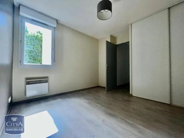 Appartement à louer 2 pièces 48.59m² Mâcon (71000)