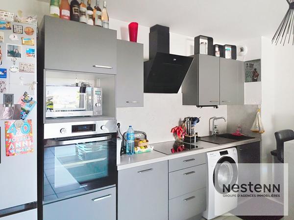 Appartement Saint Bres 44 m² terrasse et place de parking securisée