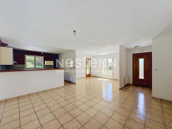 A vendre Maison 5 pièces de 106 m2 à Pavie