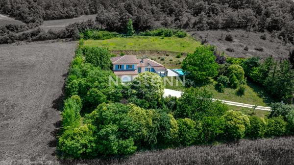 A vendre Maison 5 pièces de 106 m2 à Pavie