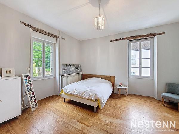 A Vendre Maison de village en pierre de 259 m² avec garage et jardin à dix minutes d'Eauze