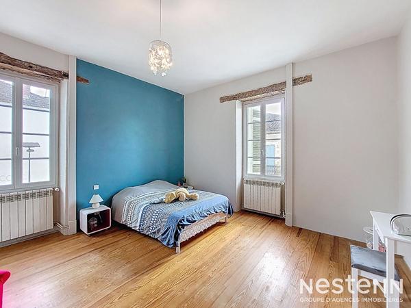 A Vendre Maison de village en pierre de 259 m² avec garage et jardin à dix minutes d'Eauze