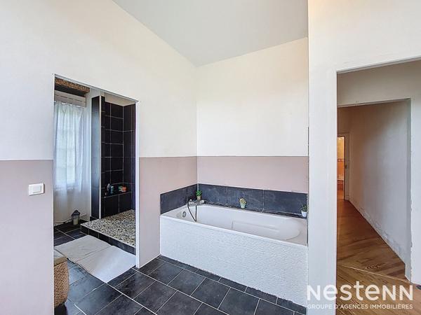 A Vendre Maison de village en pierre de 259 m² avec garage et jardin à dix minutes d'Eauze